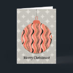 Perzik Sinaasappel Vintage Christmas Kaart<br><div class="desc">Mijn originele kunstwerk is te zien op deze leuke retro kerstkaart, bestaande uit een kleurrijk golfpatroon, nagemaakt om een grafisch kunstkerstornament met een zilveren ketting te vormen en geplaatst op een grijs getinte sterachtergrond - gestyled voor een feestelijke en nostalgische uitstraling. Op de voorkant van de kaart staat "Vrolijk kerstfeest!"...</div>