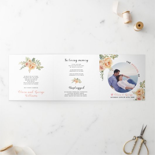 Perzik waterverf, groene bladeren, foto drieluik programma (Buitenkant)