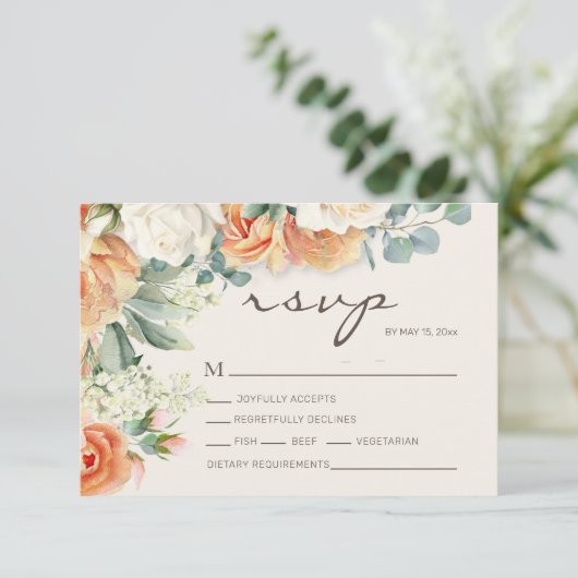 Perzik Witte Waterverf Bloemen Eucalyptus Bruiloft RSVP Kaartje (Staand voorkant)