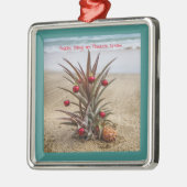 Perzikanananas met rode kerstversiering metalen ornament (Links)