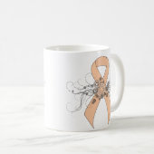 Perzikbewustmakingslint met vlinder koffiemok (Voorkant rechts)