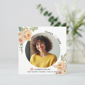 Perzikbloemen Klasse van 2025 afstuderen foto Aankondiging (Staand voorkant)