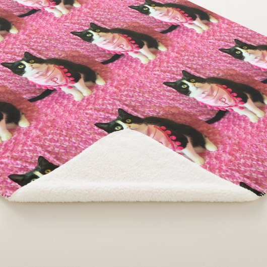 Perziken de Tuxedo Cat Medium Sherpa Deken (3/4)