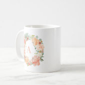 Perziken en eucalyptus Wreatmonogram Koffiemok (Voorkant links)