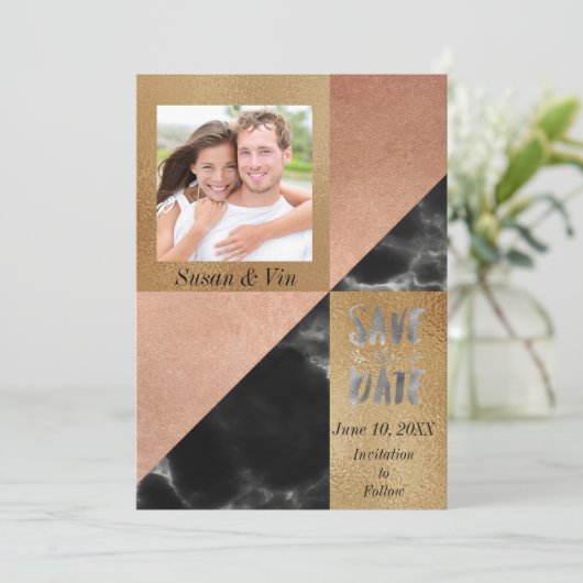 Perzikgoud en zwarte marmer geometrisch save the date (Staand voorkant)