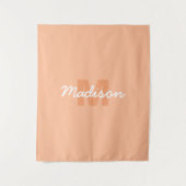 Perzikkleur van 2024 met de naam van het douanemon wandkleed (Voorkant)