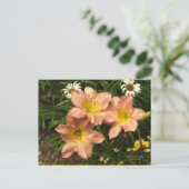 Perzikroze met gele keelbloemen overdag briefkaart (Staand voorkant)