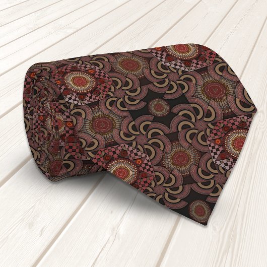 Perzisch zonniest heeft een etnisch patroon gehuld stropdas