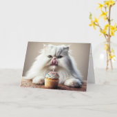 Perzische kat likt een verjaardagscupcake kaart (Gele Bloem)
