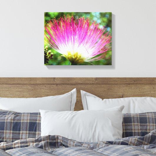 Perzische Zijde Boom Bloem Canvas Print (Insitu (Slaapkamer))