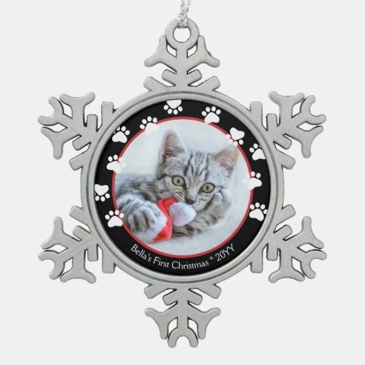 Pet Cat Black & Red Paprint Eerste Kerstmis Tin Sneeuwvlok Ornament (Voorkant)