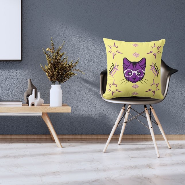 Pet Cat Paarse Wit en Zwart Modern Lichtgeel Kussen (Creator heeft geüpload)