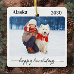 Pet Christmas Happy Howlidays Moderne hondenfoto Keramisch Ornament<br><div class="desc">Vier het seizoen met onze "Happy Howholidays" vakantie ornamenten, de perfecte mix van eigentijdse charme en persoonlijke elegantie. Met deze prachtige ornamenten kunt u de gekoesterde momenten van uw familie laten zien door uw eigen foto's toe te voegen, of het nu gaat om een hartverwarmend familieportret of een schattige momentopname...</div>