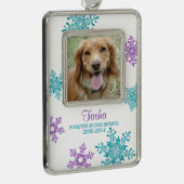 Pet Dog Memorial Foto Kerst Blauwgroen Paarse Verzilverd Omlijst Ornament (Rechts)