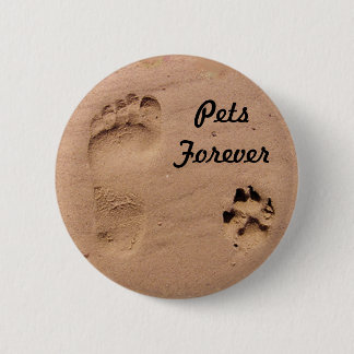 Pet en voetafdruk in de zand ronde button 5,7 cm