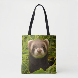 Pet Ferret in de gras Tote Bag