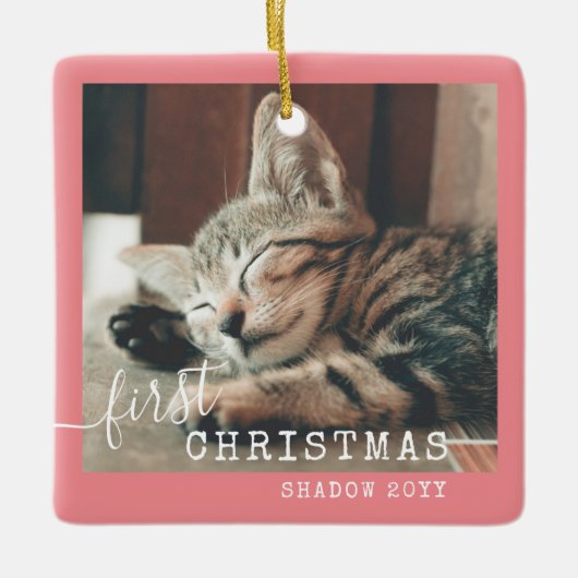 Pet First kerstfoto Cute Pink Keramisch Ornament (Voorkant)