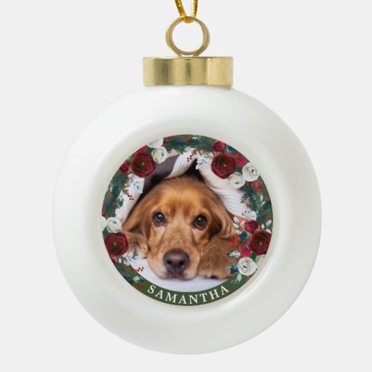 Pet Foto Dog Red Rose Wreate Keramische Bal Ornament (Voorkant)