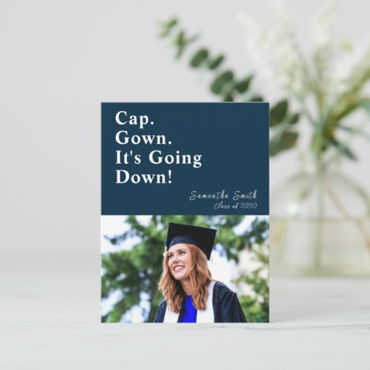 Pet gaat het blauwe moderne Afstuderen omlaag Uitnodiging Briefkaart (Staand voorkant)