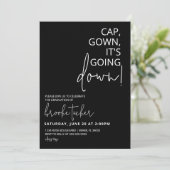 Pet Gown, het gaat naar Funny Graduation Party Kaart (Staand voorkant)