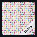 Pet Paw Afdrukken Aangepaste regenboog Bandana<br><div class="desc">Dit ontwerp kan op het gebied worden gepersonaliseerd dat door de foto en/of tekst te veranderen wordt verstrekt. Of het kan worden aangepast door de klik te kiezen om verdere optie aan te passen en de kleur, de achtergrond te schrappen of te veranderen, tekst toe te voegen, de tekstkleur of...</div>