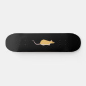 Pet Rat. Cinnamon Berkshire, White Belly. Skateboard (Horizontaal)