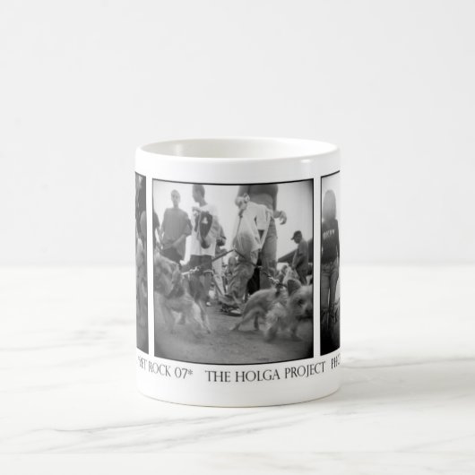 Pet Rock Holga mok (Center)