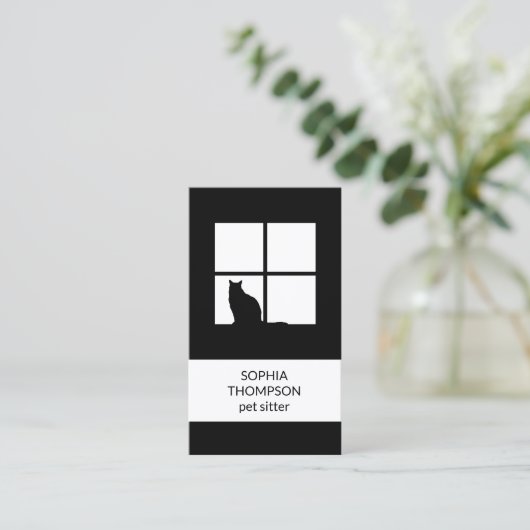 Pet Sitting Black White Cat Modern Plain Verticaal Visitekaartje (Staand voorkant)