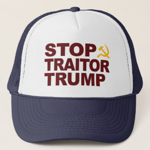 pet 'Stop Traitor Trump' met Hammer & Sickle