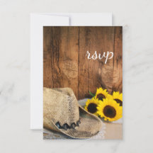 Pet van cowboy, zonnebloemen Barn Wood Wedding RSV