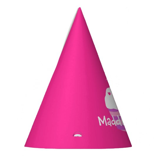 Pet van een roze verjaardagsfeest met een taart feesthoedjes (Links)