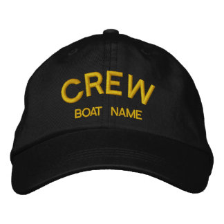 PET VOOR DE BEMANNING EN DE NAAM VAN DE BOOT