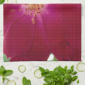 Petal Perfection: Geruit Roos Petal Pattern Art Theedoek (Gevouwen)