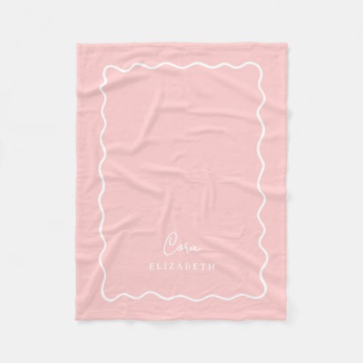 Petal Pink Wavy Border Monogrammed Fleece Deken (Voorkant)