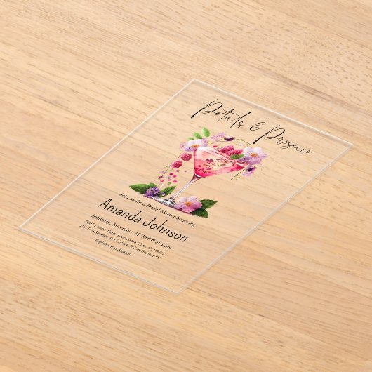 Petals en Prosecco Blush Pink Floral Vrijgezellenf Acryl Uitnodigingen (Laagn)