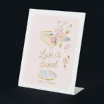 Petals en Prosecco liefde is zoet Reclamebord Met Voetstuk<br><div class="desc">Prosecco en bloemblaadjes thema Dessert Bar Sign heeft een prachtige mix van elegantie en warmte. Overeenkomende items in ons Petals en Prosecco Collectie</div>