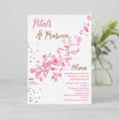 Petals en Prosecco Roze Bruidsdouche Uitnodiging (Staand Voorkant)