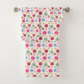 Petals In Silence 11.  Bad Handdoek (Insitu)