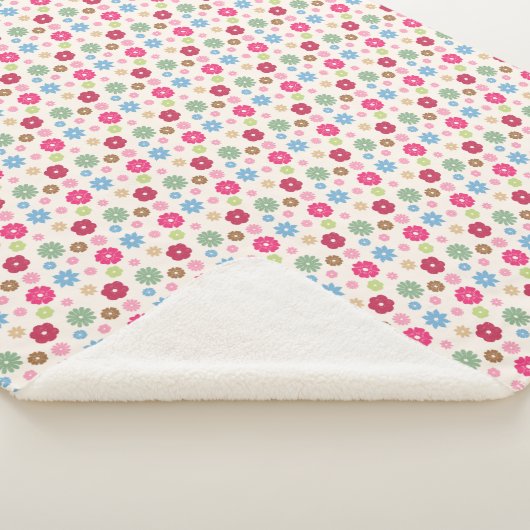 Petals In Silence 11.  Sherpa Deken (3/4)