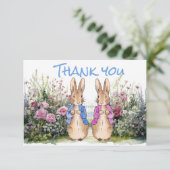 Peter en Flopsy in hun tuin Bedankkaart (Staand voorkant)