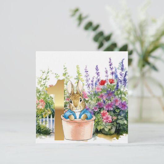 Peter het konijn in een pot eerste verjaardag kaart (Staand voorkant)