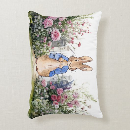 Peter het Konijn in zijn tuin nr. 2 Accent Kussen (Voorkant(Verticaal))