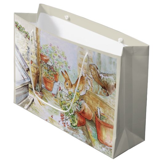 Peter het konijn tuimelt in tuinhuisje groot cadeauzakje (Voorkant Gekanteld)