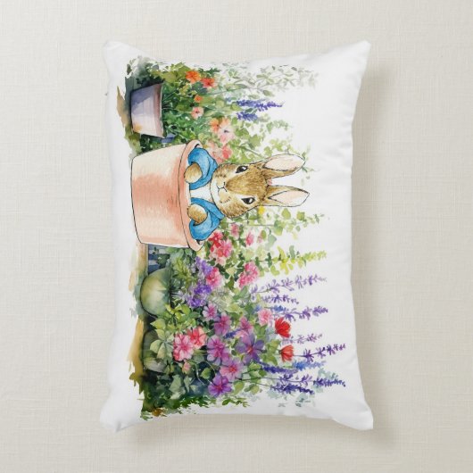 Peter het konijn zittend in een pot accent kussen (Voorkant(Verticaal))