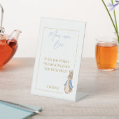 Peter konijn babyshower reclamebord met voetstuk (Insitu)