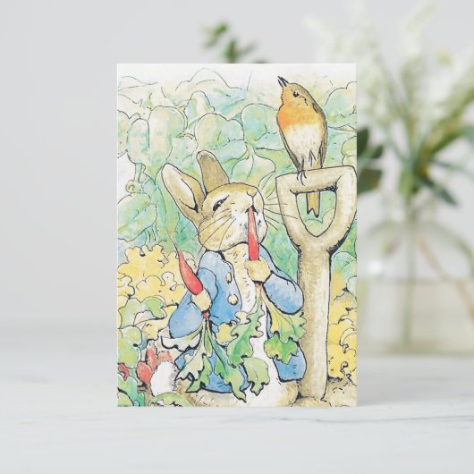 “Peter Rabbit Eats a Carrot” by Beatrix Potter Bedankkaart (Staand voorkant)