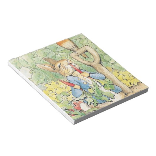 Peter Rabbit in the Garden - Beatrix Potter Notitieblok (Schuin)