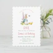 Peter Rabbit meisje 1e verjaardag uitnodiging (Staand voorkant)