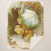 “Peter Rabbit met winterparaplu” van Beatrix Pot Sherpa Deken (Voorkant)