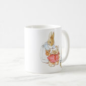 Peter Rabbit Moeder zegt afscheid en stuurt ze naa Koffiemok (Voorkant rechts)